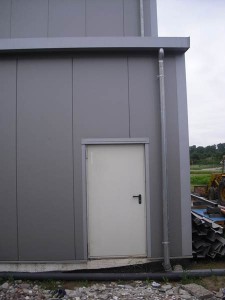 MZ Tür: 1 x 2 m