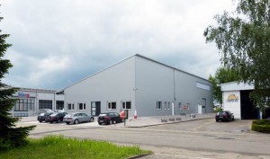 Sonderbauten: 15,0 x 42,0 x 5,07m - 15° - Vordach - ged