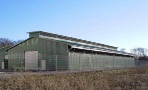 Anbauten an Massivgebäude-längsseits