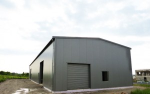 Halle : B 12,00 m x L 42,60 m x H 5,80m / 7°